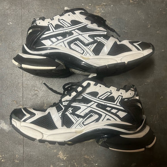 Balenciaga runner - Picture 1 of 5